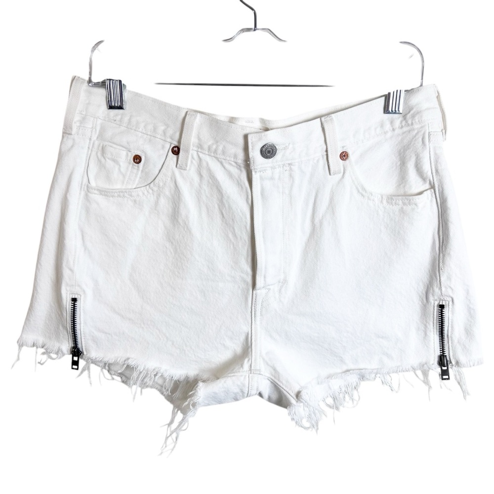 Levi’s Altered 501® Zip Shorts Off-White Size 29